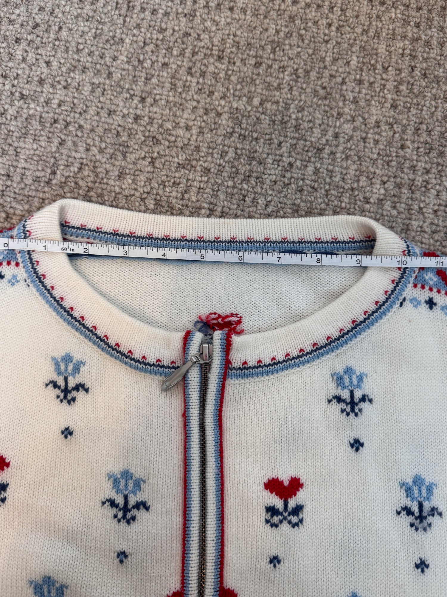 Floral zip sample M/L (FINAL SALE)