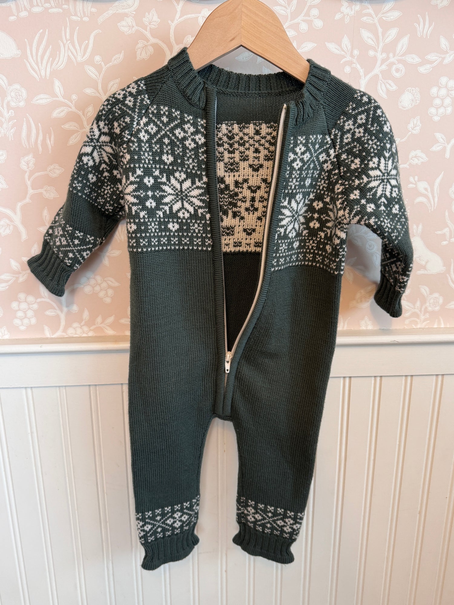 Hunter green sample 0-6 months